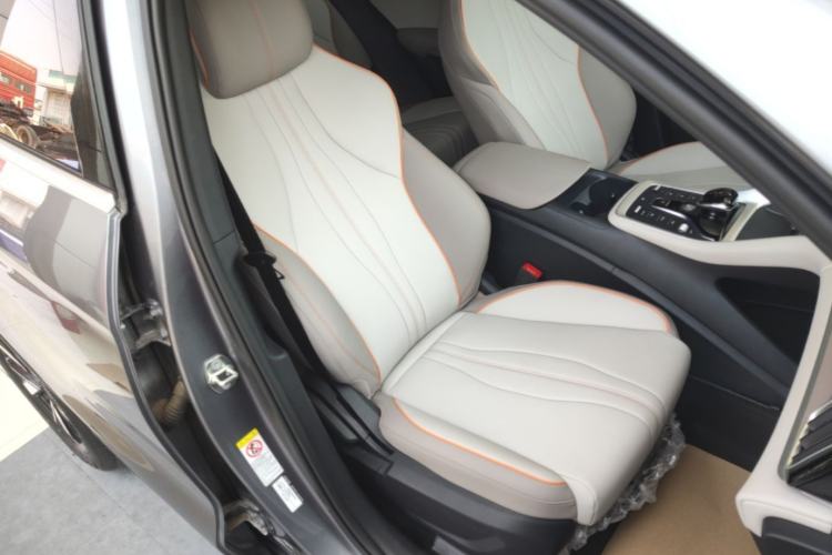 Used BYD Song Pro New Energy 2024 HONOR Edition DM-i 71KM Navigation Model Right Front Seat