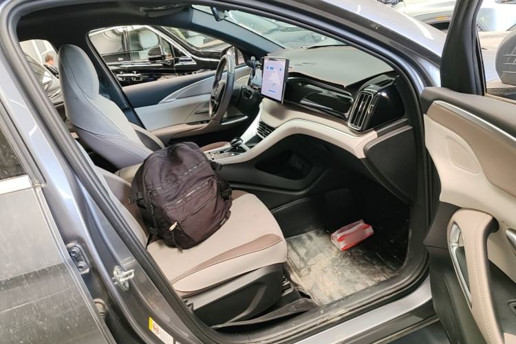 Used BYD Song Pro New Energy 2024 HONOR Edition DM-i 110KM Beyond Model Right Front Seat