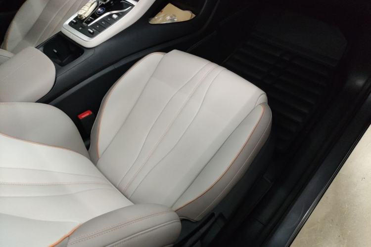 Used BYD Song Pro New Energy 2024 HONOR Edition DM-i 71KM Navigation Model Right Front Seat