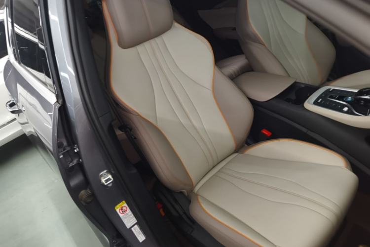 Used BYD Song Pro New Energy 2024 HONOR Edition DM-i 71KM Navigation Model Right Front Seat