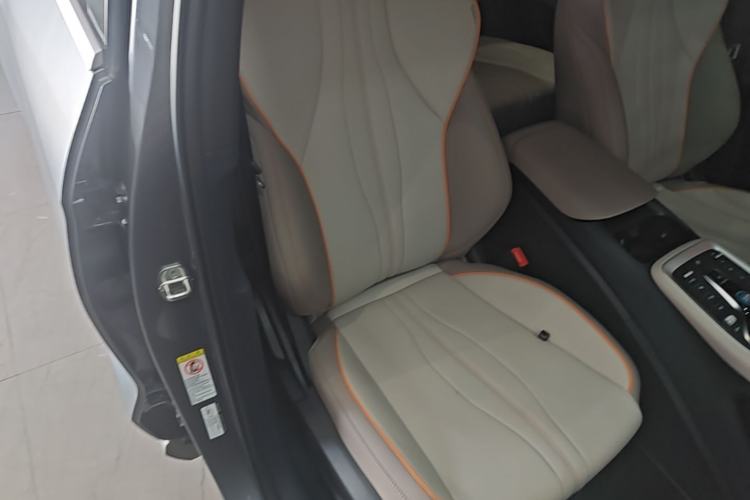 Used BYD Song Pro New Energy 2024 HONOR Edition DM-i 71KM Navigation Model Right Front Seat