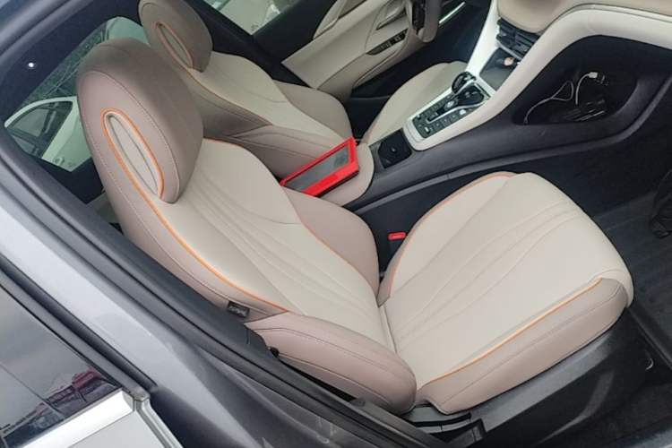 Used BYD Song Pro New Energy 2024 HONOR Edition DM-i 110KM Beyond Model Right Front Seat