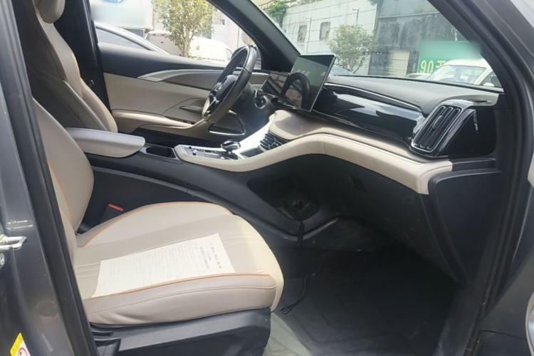 Used BYD Song Pro New Energy 2024 HONOR Edition DM-i 110KM Beyond Model Right Front Seat