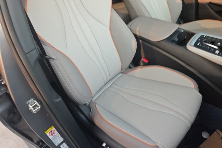 Used BYD Song Pro New Energy 2024 HONOR Edition DM-i 110KM Excellence Model Right Front Seat