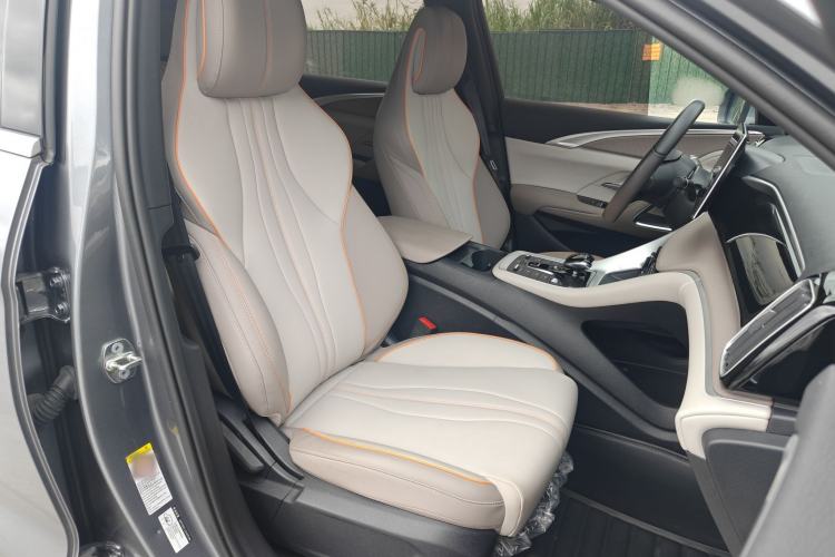 Used BYD Song Pro New Energy 2024 HONOR Edition DM-i 71KM Navigation Model Right Front Seat