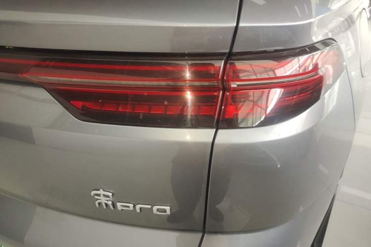 Used BYD Song Pro New Energy 2024 HONOR Edition DM-i 71KM Navigation Model Right Rear Taillight