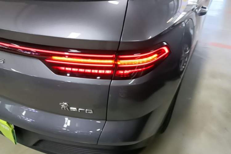 Used BYD Song Pro New Energy 2024 HONOR Edition DM-i 110KM Beyond Model Right Rear Taillight