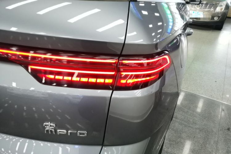 Used BYD Song Pro New Energy 2024 HONOR Edition DM-i 110KM Beyond Model Right Rear Taillight