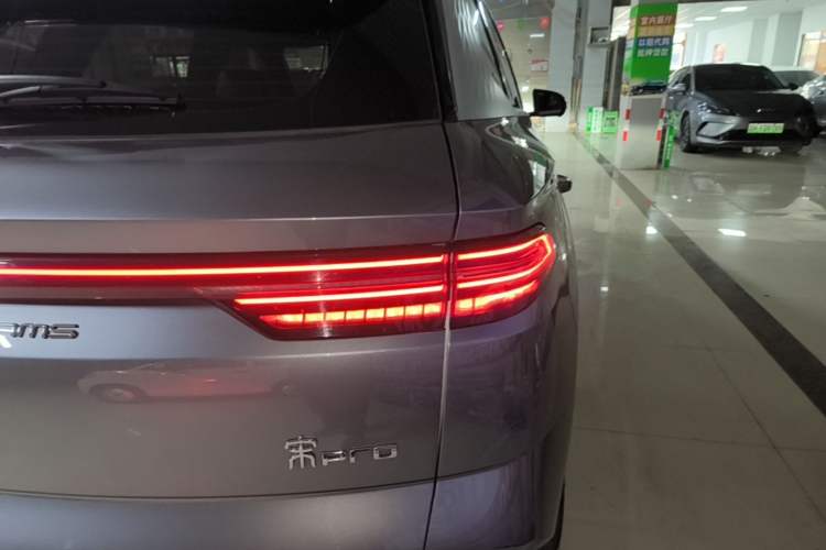Used BYD Song Pro New Energy 2024 HONOR Edition DM-i 110KM Excellence Model Right Rear Taillight