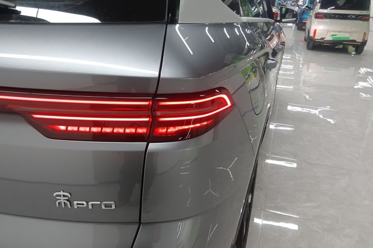 Used BYD Song Pro New Energy 2024 HONOR Edition DM-i 71KM Navigation Model Right Rear Taillight