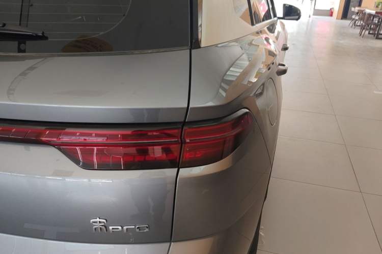 Used BYD Song Pro New Energy 2024 HONOR Edition DM-i 71KM Navigation Model Right Rear Taillight