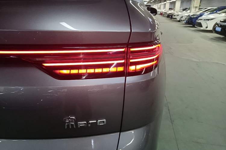 Used BYD Song Pro New Energy 2024 HONOR Edition DM-i 71KM Navigation Model Right Rear Taillight