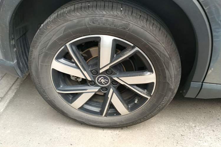 Used BYD Song Pro New Energy 2024 HONOR Edition DM-i 71KM Leading Model Right Rear Wheel Hub