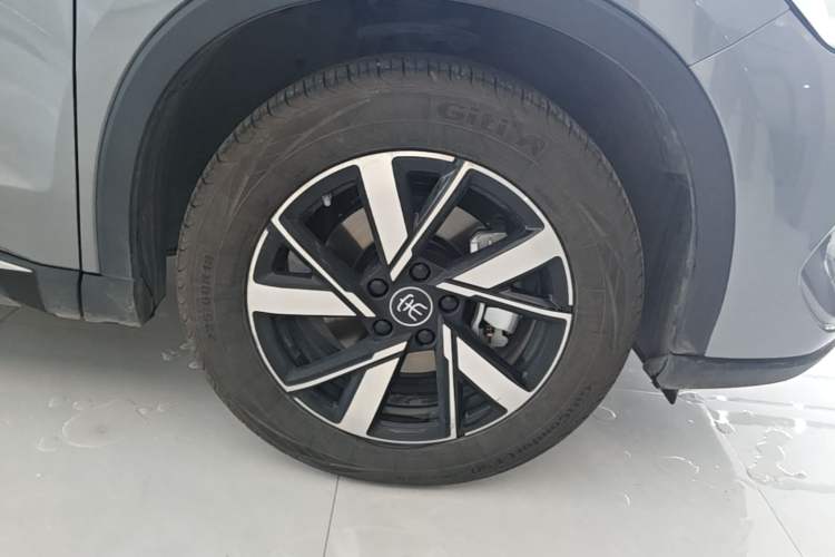 Used BYD Song Pro New Energy 2024 HONOR Edition DM-i 110KM Beyond Model Right Rear Wheel Hub