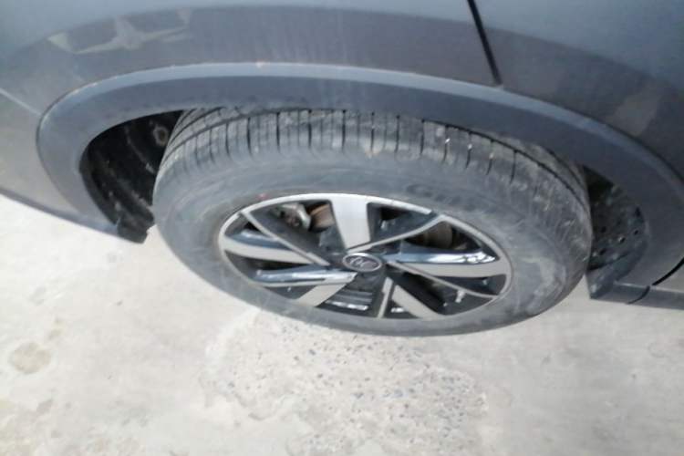 Used BYD Song Pro New Energy 2024 HONOR Edition DM-i 71KM Navigation Model Right Rear Wheel Hub