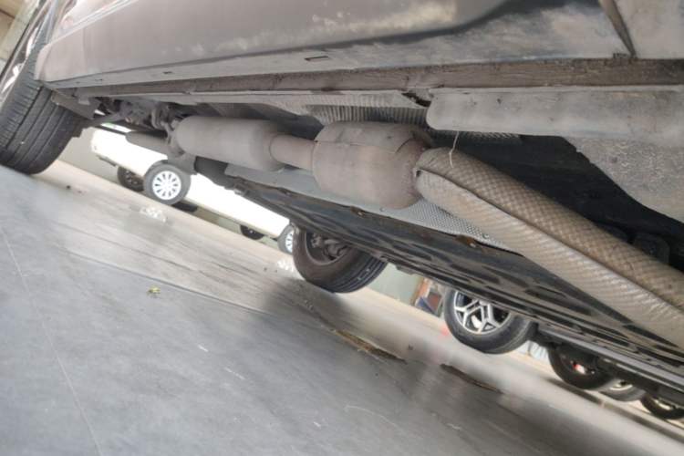 Used BYD Song Pro New Energy 2024 HONOR Edition DM-i 71KM Navigation Model Right Side Sill