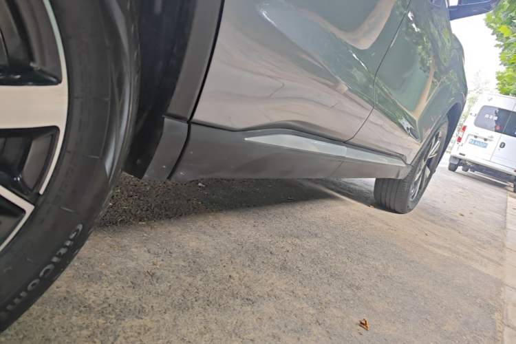 Used BYD Song Pro New Energy 2024 HONOR Edition DM-i 71KM Navigation Model Right Side Sill