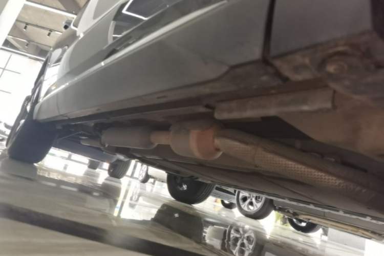 Used BYD Song Pro New Energy 2024 HONOR Edition DM-i 71KM Navigation Model Right Side Sill