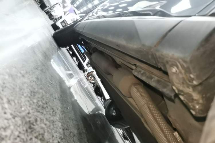 Used BYD Song Pro New Energy 2024 HONOR Edition DM-i 110KM Beyond Model Right Side Sill