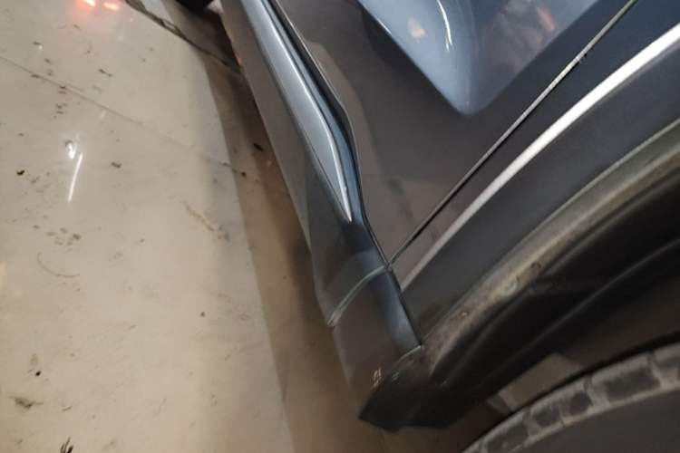 Used BYD Song Pro New Energy 2024 HONOR Edition DM-i 71KM Navigation Model Right Side Sill