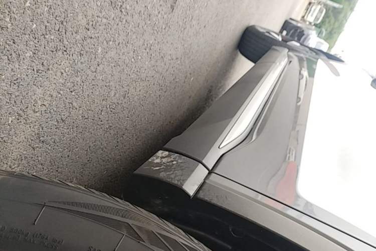 Used BYD Song Pro New Energy 2024 HONOR Edition DM-i 110KM Beyond Model Right Side Sill