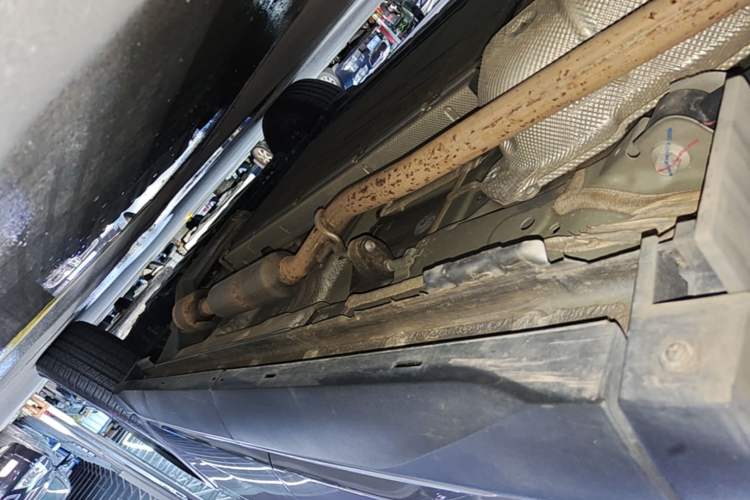 Used BYD Song Pro New Energy 2024 HONOR Edition DM-i 71KM Navigation Model Right Side Sill