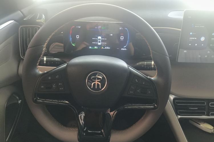 Used BYD Song Pro New Energy 2024 HONOR Edition DM-i 71KM Navigation Model Steering Wheel