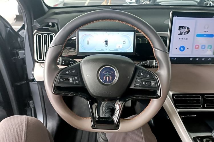 Used BYD Song Pro New Energy 2024 HONOR Edition DM-i 110KM Beyond Model Steering Wheel
