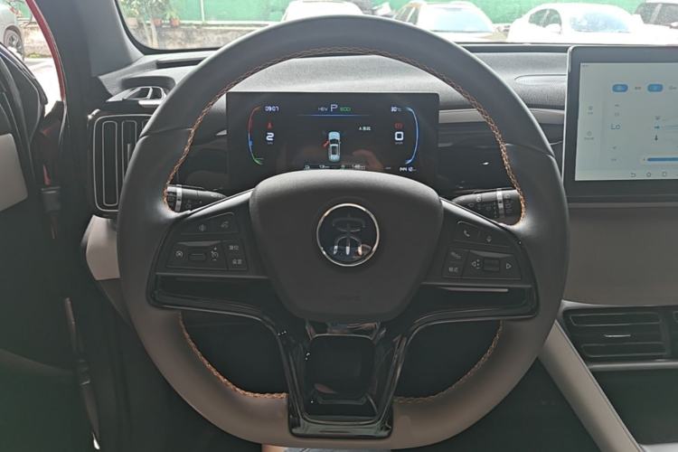 Used BYD Song Pro New Energy 2024 HONOR Edition DM-i 71KM Navigation Model Steering Wheel