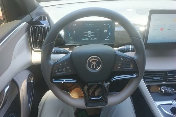 Used BYD Song Pro New Energy 2024 HONOR Edition DM-i 71KM Navigation Model Steering Wheel