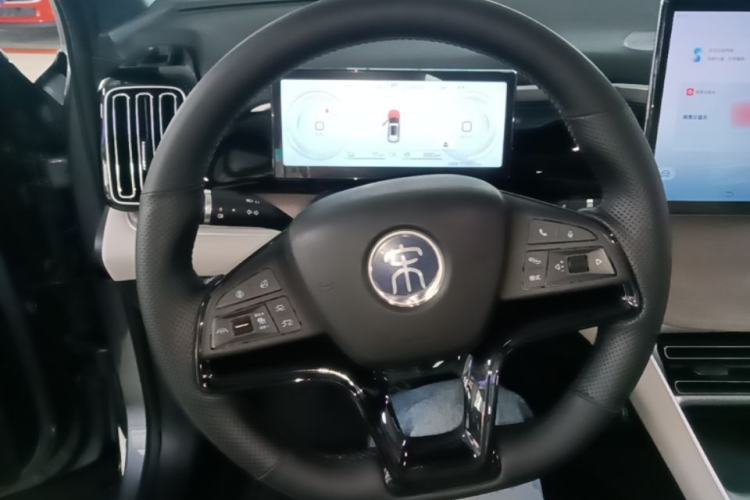 Used BYD Song Pro New Energy 2024 HONOR Edition DM-i 110KM Beyond Model Steering Wheel