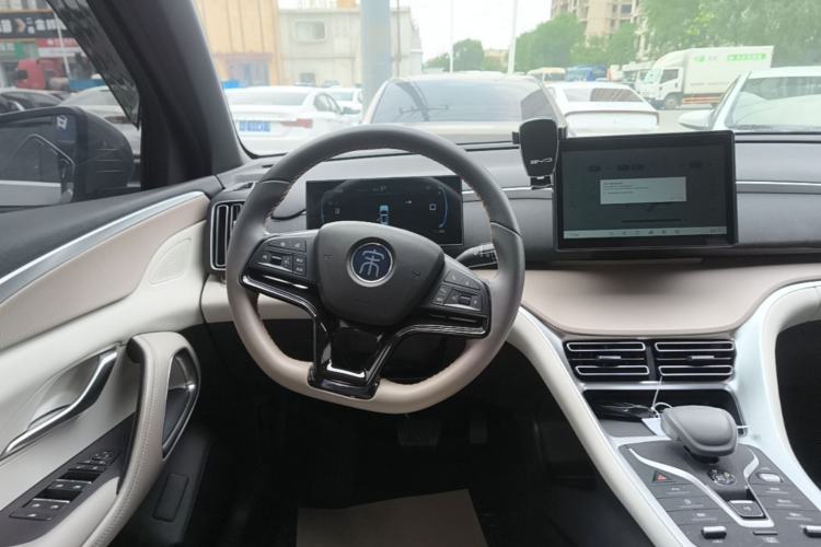 Used BYD Song Pro New Energy 2024 HONOR Edition DM-i 71KM Navigation Model Steering Wheel