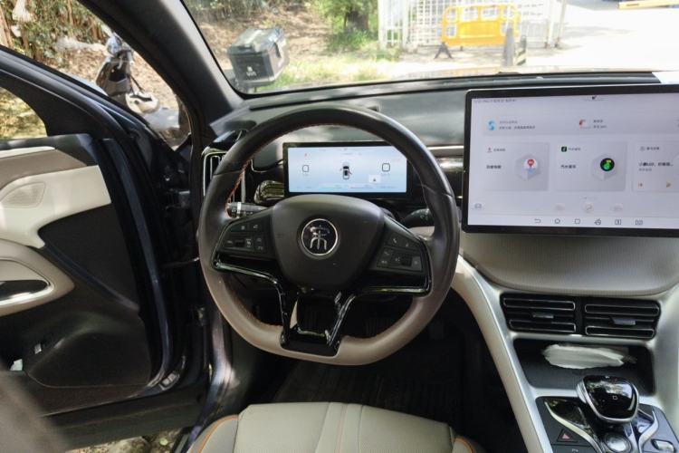 Used BYD Song Pro New Energy 2024 HONOR Edition DM-i 110KM Excellence Model Steering Wheel