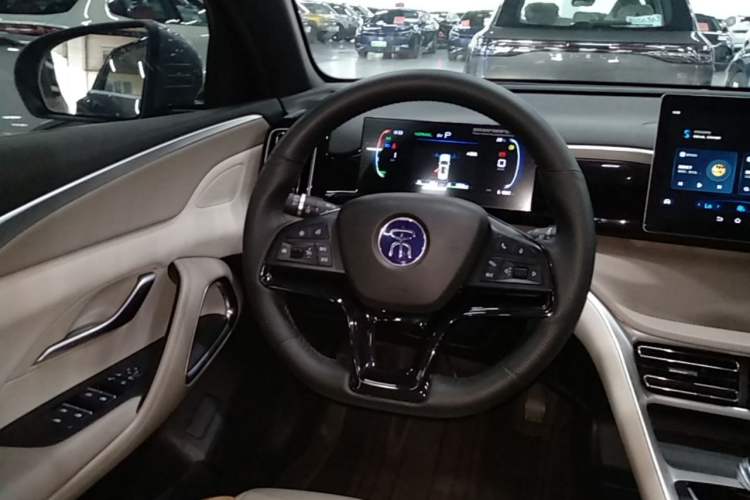 Used BYD Song Pro New Energy 2024 HONOR Edition DM-i 71KM Navigation Model Steering Wheel