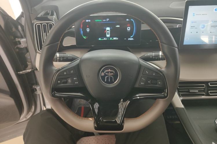 Used BYD Song Pro New Energy 2024 HONOR Edition DM-i 71KM Navigation Model Steering Wheel