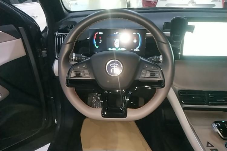 Used BYD Song Pro New Energy 2024 HONOR Edition DM-i 71KM Navigation Model Steering Wheel