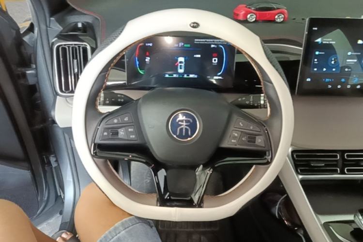 Used BYD Song Pro New Energy 2024 HONOR Edition DM-i 71KM Navigation Model Steering Wheel