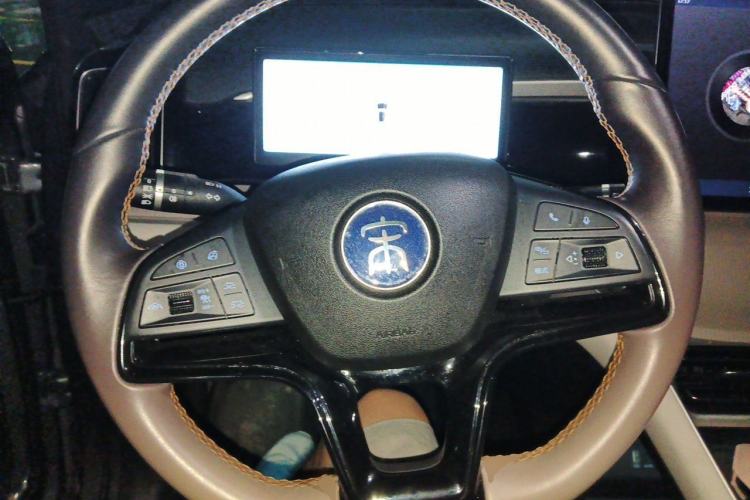 Used BYD Song Pro New Energy 2024 HONOR Edition DM-i 110KM Beyond Model Steering Wheel