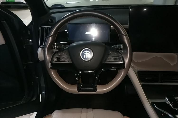 Used BYD Song Pro New Energy 2024 HONOR Edition DM-i 110KM Excellence Model Steering Wheel