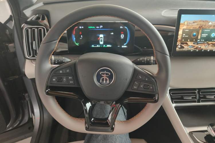 Used BYD Song Pro New Energy 2024 HONOR Edition DM-i 71KM Leading Model Steering Wheel