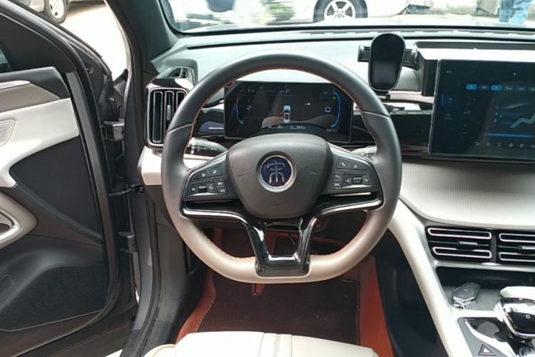 Used BYD Song Pro New Energy 2024 HONOR Edition DM-i 71KM Leading Model Steering Wheel