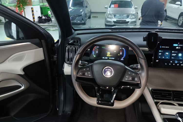 Used BYD Song Pro New Energy 2024 HONOR Edition DM-i 71KM Navigation Model Steering Wheel