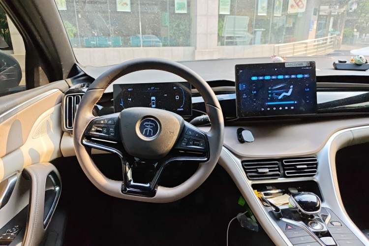 Used BYD Song Pro New Energy 2024 HONOR Edition DM-i 71KM Leading Model Steering Wheel