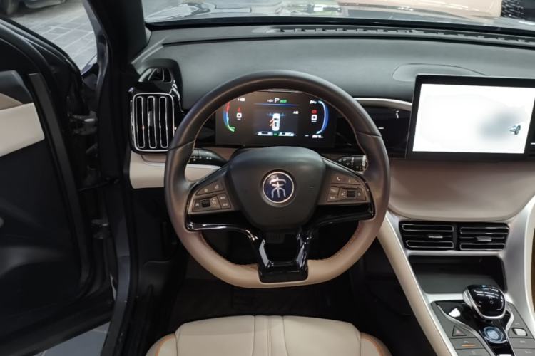 Used BYD Song Pro New Energy 2024 HONOR Edition DM-i 71KM Navigation Model Steering Wheel