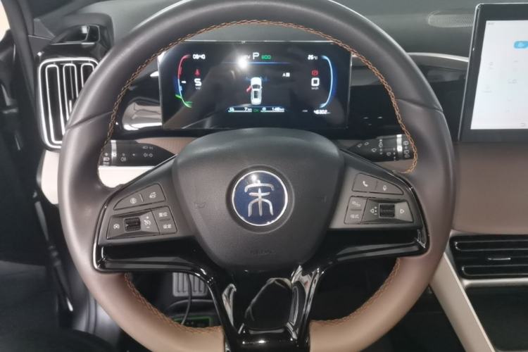 Used BYD Song Pro New Energy 2024 HONOR Edition DM-i 71KM Navigation Model Steering Wheel