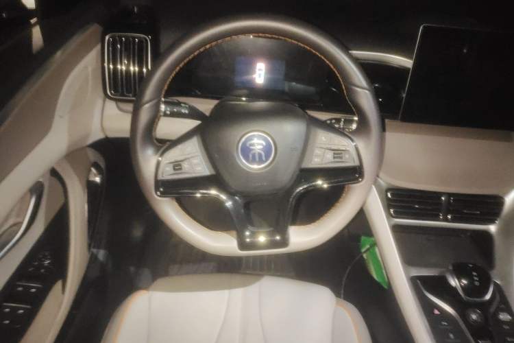 Used BYD Song Pro New Energy 2024 HONOR Edition DM-i 71KM Navigation Model Steering Wheel