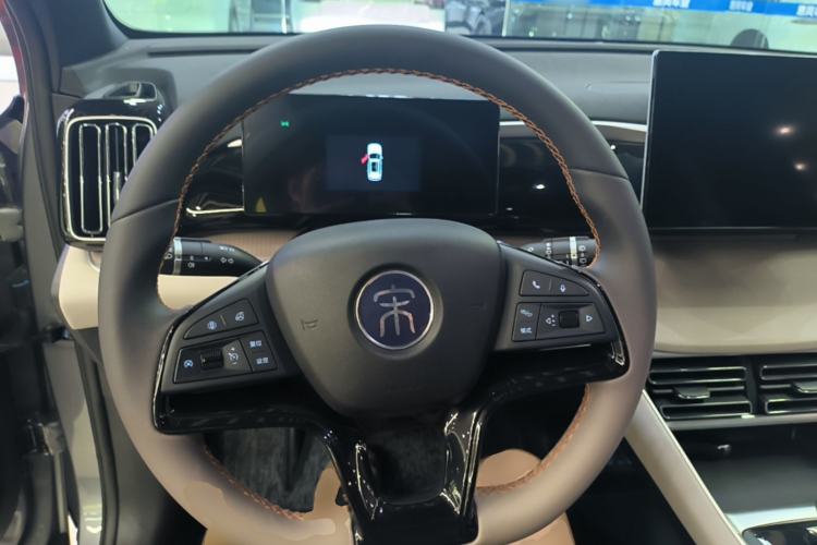 Used BYD Song Pro New Energy 2024 HONOR Edition DM-i 71KM Navigation Model Steering Wheel