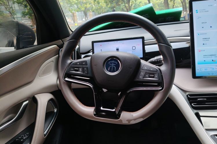 Used BYD Song Pro New Energy 2024 HONOR Edition DM-i 110KM Beyond Model Steering Wheel