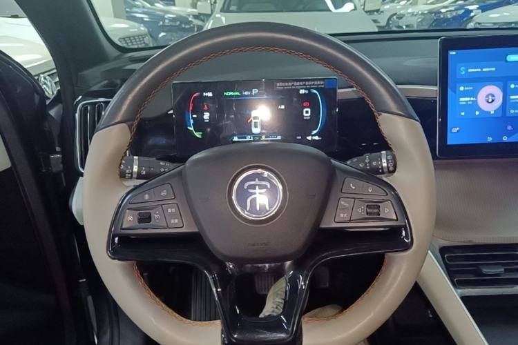 Used BYD Song Pro New Energy 2024 HONOR Edition DM-i 71KM Navigation Model Steering Wheel