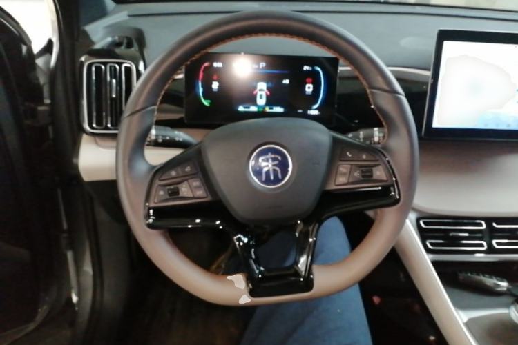 Used BYD Song Pro New Energy 2024 HONOR Edition DM-i 71KM Navigation Model Steering Wheel